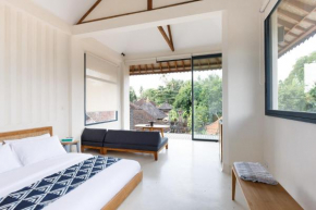 Contemporary Artisanal Studio Apartment in Ubud